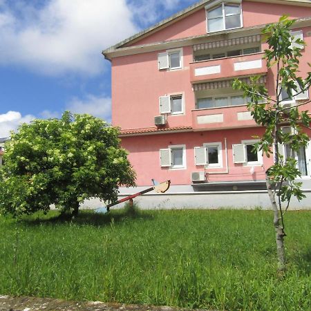 Green Garden Apartments 罗维尼 外观 照片