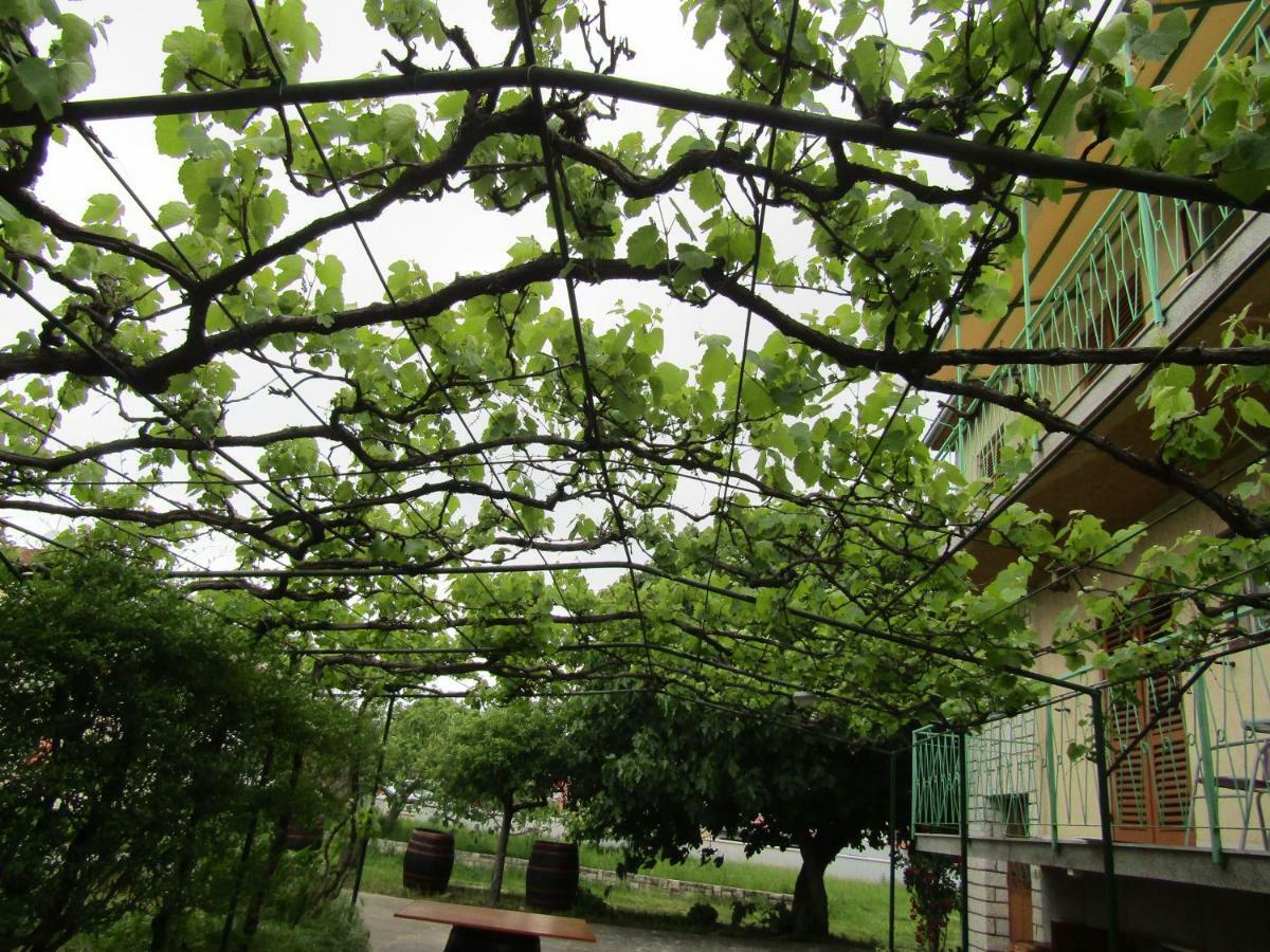 Green Garden Apartments 罗维尼 外观 照片